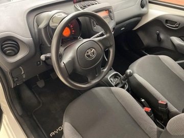 Toyota Aygo II Hatchback 3d Facelifting 1.0 VVT-i 72KM 2018 Toyota Aygo 1.0 VVT-i X II (2014-) Toyota Aygo 1.0, zdjęcie 8