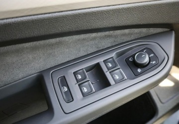 Volkswagen Golf VIII Hatchback 1.5 TSI EVO 150KM 2024 Volkswagen Golf Life Pakiety, ACC, Podgrzewane fotele, Kamera, Bezwypadko, zdjęcie 17