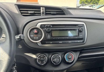 Toyota Yaris III Hatchback 5d 1.33 Dual VVT-i 99KM 2013 Toyota Yaris samochod krajowy 1.3 Benzyna 99KM, zdjęcie 12