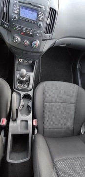 Hyundai i30 I CW Facelifting 1.4 DOHC 109KM 2012 Hyundai i30 1.4 benz ,bezwypadek ,po lifcie , 1.4 Benzyna 109KM, zdjęcie 15