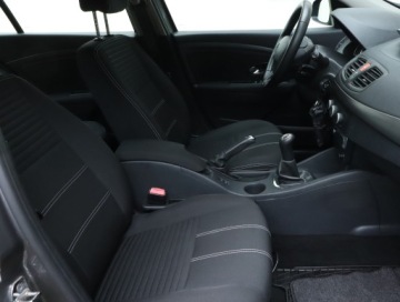 Renault Fluence Sedan Facelifting 1.6 114KM 2015 Renault Fluence 1.6 16V, Salon Polska, Klima, zdjęcie 8