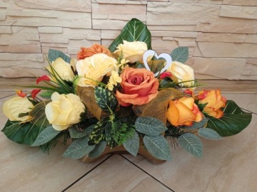 ЦВЕТЫ могильная композиция букет цветов роза