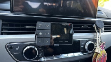 Специальный чехол Yanosik GTR. Карман в клетку.