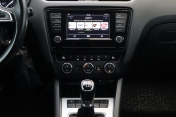 Skoda Octavia III Kombi 1.4 TSI  150KM 2016 Skoda Octavia 1.4 TSI, Salon Polska, zdjęcie 11