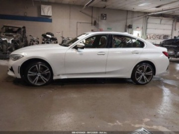 BMW Seria 3 G20-G21 2022 BMW Seria 3 330i xdrive 2.0 Benzyna 255KM, zdjęcie 7