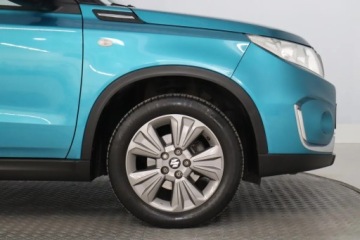 Suzuki Vitara III SUV Facelifting 1.0 BoosterJet 111KM 2019 Suzuki Vitara 1.0 BoosterJet, Salon Polska, zdjęcie 14