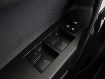 Toyota Auris II Hatchback 5d Facelifting 1.8 Hybrid 136KM 2018 Toyota Auris kamera grzane fotele tempomat, zdjęcie 35