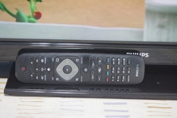 LED телевизор PHILIPS 32 PFL3018K/12+УДАЛЕННЫЙ ШАНС!!!