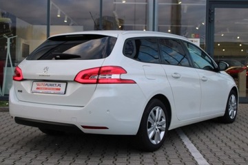 Peugeot 308 II SW Facelifting 1.2 PureTech 110KM 2019 Peugeot 308 EXECUTIVE, zdjęcie 4
