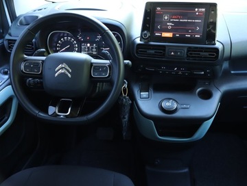 Citroen Berlingo III Osobowy M 1.2 PureTech 131KM 2021 Citroen Berlingo 1.2 PureTech, Salon Polska, zdjęcie 6