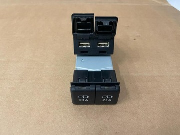 GNIAZDO USB ŁADOWARKA TOYOTA RAV-4 V 85532-15010