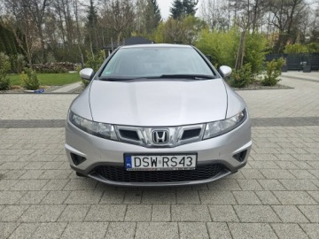 Honda Civic VIII Hatchback 3d 1.4 i-VTEC 100KM 2010 Honda Civic 1.4 100 KM Klima, Elektryka, Zadbany, zdjęcie 1