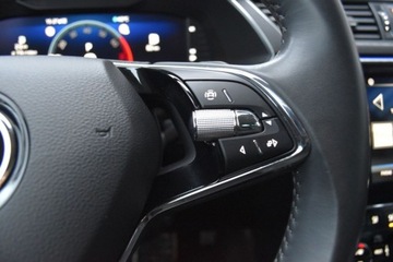 Skoda Superb III Kombi Facelifting 2.0 TSI 190KM 2021 Skoda Superb SalonPL Combi Style TSI 190KM DSG7 ACC Pakiety Matrix Alcanta, zdjęcie 14