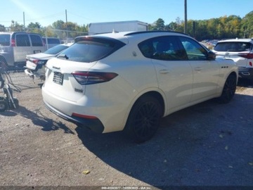 Maserati Levante 2021 Maserati Levante 2021 3.0l 3.0 Benzyna 345KM, zdjęcie 5