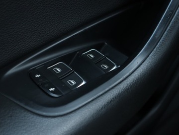 Audi A6 C7 Avant Facelifting 2.0 TDI ultra 150KM 2016 Audi A6 2.0 TDI, Skóra, Navi, Xenon, Bi-Xenon, zdjęcie 19