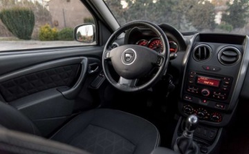 Dacia Duster I SUV Facelifting 1.2 TCe 125KM 2015 Dacia Duster Dacia Duster 1.2 Benzyna 125KM, zdjęcie 17