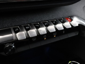 Peugeot 5008 II Crossover 1.5 BlueHDI 130KM 2018 Peugeot 5008 7os. Automat Virtual Navi Kamera, zdjęcie 29