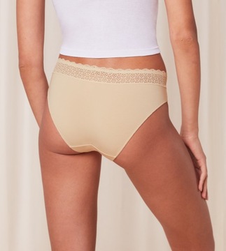 Трусики ЖЕНСКИЕ, приталенные, ГЛАДКИЕ, бежевые, Triumph Feel of Modal Tai XL