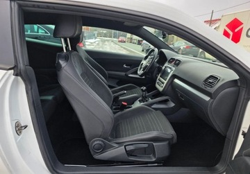 Volkswagen Scirocco III Coupe 1.4 TSI 160KM 2010 Volkswagen Scirocco 1.4BenzynaZarejestrowany w Polsceatrakcyjny wyglad, zdjęcie 12