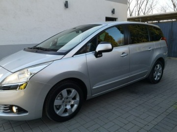 Peugeot 5008 I Minivan 2.0 HDi FAP 150KM 2011 Peugeot 5008 2,0 HDI 150KM Klimatronik ALU 16 7, zdjęcie 9