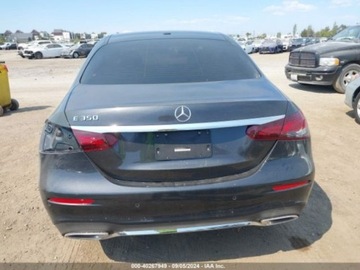 Mercedes Klasa E W213 2021 Mercedes-Benz Klasa E 350 2021 2.0l 2.0 Benzyna 255KM, zdjęcie 3