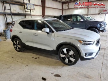 Volvo XC40 2022 Volvo XC 40 2022 VOLVO XC40 T5 MOMENTUM, silnik benzynowy 2.0 L 2.0 248KM