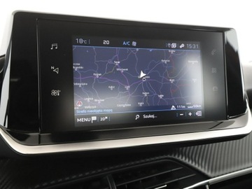 Peugeot 2008 II SUV 1.5 BlueHDi 110KM 2021 Peugeot 2008 navi klima auto czujniki parkowania, zdjęcie 24