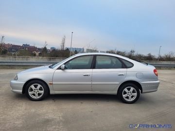 Toyota Avensis I Sedan 1.8 129KM 2001 Toyota Avensis 1.8i Bardzo ladna Bezwypadkowa 1.8 Benzyna 129KM, zdjęcie 2