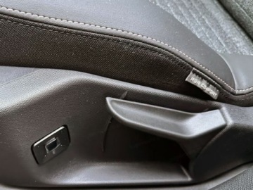 Peugeot 5008 III 2026 Od ręki - Business 1.2 PureTech mHEV 145KM / Relingi dachowe, zdjęcie 4