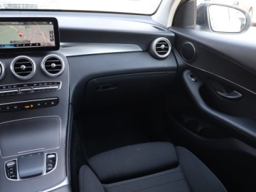 Mercedes GLC C253 SUV Facelifting 2.0 200d 163KM 2020 Mercedes GLC GLC 200 d 4MATIC, Salon Polska, zdjęcie 7