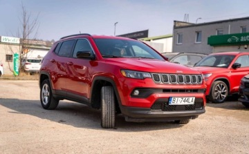 Jeep Compass II 2023 Jeep Compass Jeep Compass II 2.0 4X4 Latitude 200KM 2.0 Benzyna 200KM, zdjęcie 3