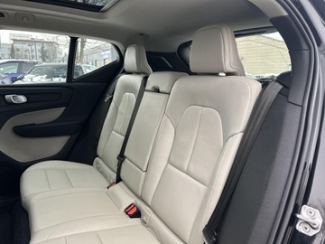 Volvo XC40 Crossover 2.0 D3 150KM 2019 Volvo XC 40 D3 2.0d 150KM Inscription / Hak Kamera, zdjęcie 35