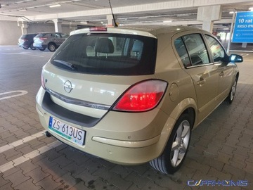 Opel Astra H Hatchback 5d 2.0 turbo ECOTEC 200KM 2004 Opel Astra 2.0Turbo Cosmo Bezwypadkowa 2.0 Benzyna 200KM, zdjęcie 18