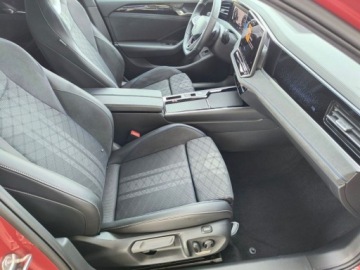 Volkswagen Passat B8 Variant Facelifting 2.0 TDI SCR 150KM 2025 Volkswagen Passat Variant R-Line 2.0TDI 150KM DSG Matrix Hak Masaz Keyless, zdjęcie 8