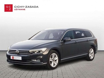 Volkswagen Passat B8 Variant Facelifting 2.0 TDI SCR 200KM 2020 Volkswagen Passat 2.0 TDI 200KM Elegance DSG Virtual LED Matrix ACC Kamera