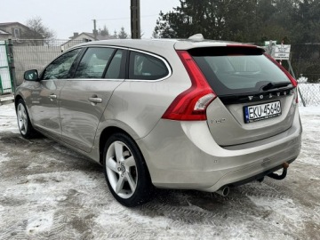 Volvo V60 I Kombi Facelifting 2.0 D3 DRIVE-E 150KM 2015 Volvo V60 Navi PDC Climatronic Gwarancja, zdjęcie 6