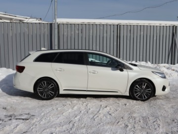 Toyota Avensis III Wagon Facelifting 2015 1.8 Valvematic 147KM 2017 Toyota Avensis 1.8 Valvematic, Salon Polska, zdjęcie 5