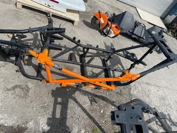 POLARIS SLINGSHOT RAMA LEWA STRONA BOK PRZÓD