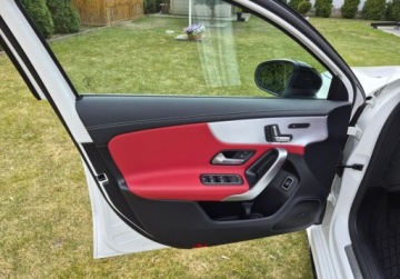 Mercedes Klasa A W177/V177 Sedan AMG 2.0 AMG 35 306KM 2022 Mercedes-Benz Klasa A Sedan 2022r 37tys km 2.0 Benzyna 306KM, zdjęcie 15