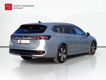 Volkswagen Passat B8 Variant Facelifting 2.0 TDI SCR 150KM 2025 Volkswagen Passat 2.0TDI 150KM Elegance DSG SerwisASO Acc Matrix Navi Hak, zdjęcie 4