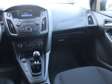 Ford Focus III Kombi Facelifting 1.0 EcoBoost 125KM 2015 Ford Focus 1.0 EcoBoost, Salon Polska, Serwis ASO, zdjęcie 7