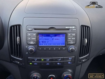 Hyundai i30 I CW Facelifting 1.4 DOHC 109KM 2011 Hyundai i30 1,4 benz klima elektryka wspomaganie oplacony 1.4 Benzyna, zdjęcie 14