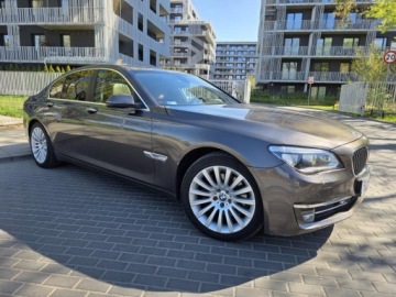 BMW Seria 7 F01 Sedan Facelifting 730d 258KM 2012