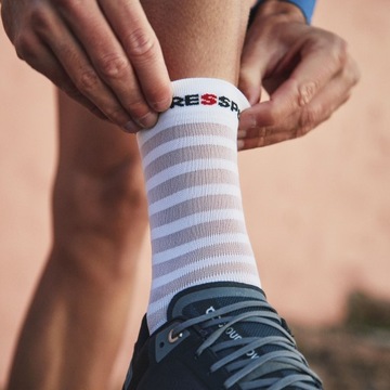 COMPRESSPORT RUN HIGH V4.0 Сверхлегкие носки T4