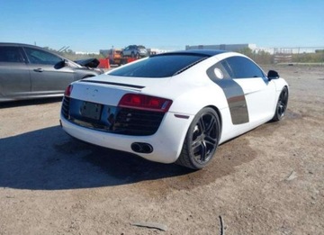 Audi R8 I Coupe 4.2 V8 FSI 420KM 2009 Audi R8 Coupe 2009, 4.2L, 4x4, od ubezpieczalni 4.2 Benzyna 420KM, zdjęcie 6