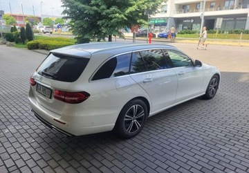 Mercedes Klasa E W213 Kombi Facelifting 2.0 220d 200KM 2022 Mercedes-Benz Klasa E Mercedes-Benz Klasa E 220 d T 9G-TRONIC Avantgarde, zdjęcie 9