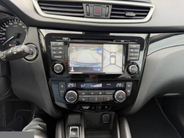 Nissan Qashqai II Crossover 1.2 DIG-T 115KM 2016 Nissan Qashqai 1.2 DIG-T Tekna Xtronic 115KM 2016r bezwypadkowy, zdjęcie 19