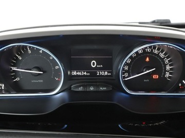 Peugeot 2008 I SUV Facelifting 1.2 PureTech 110KM 2019 Peugeot 2008 Crossway, Kamera, Panorama, Navi, zdjęcie 21
