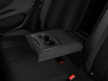 Peugeot 3008 II Crossover 1.5 BlueHDI 130KM 2019 Peugeot 3008 automat virtual cocpit navi klima, zdjęcie 38