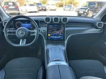 Mercedes GLC C254/X254 SUV 2.0 200 MHEV 204KM 2024 Mercedes-Benz GLC 200 4Matic rej. 2025 AMG Line HAK FV23 salon Polska el., zdjęcie 4